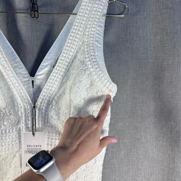 Halter Lace Front Slit Dress In White Size 6. NWT - Picture 13 of 13